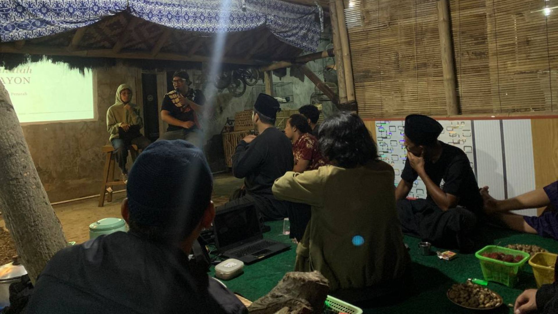 Penatah Kayon Karya J.L.Moens