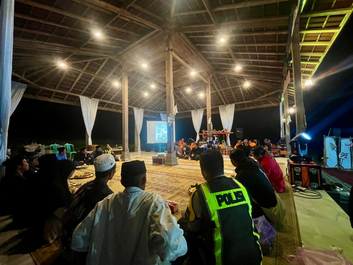 Antara Nilamaya dan Lembahrawa